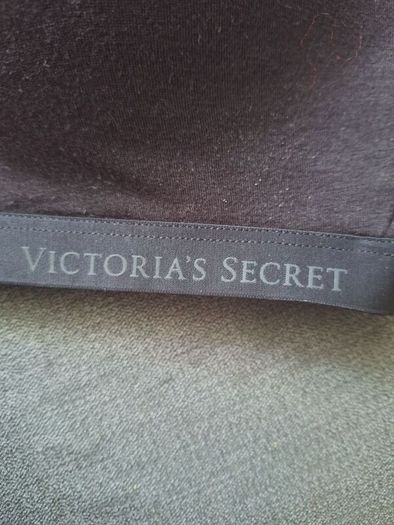 Victoria Secret Bras (6) .. 8.00 euro each or all 6 for 35.00 euro