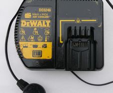 Genuine DeWalt / 24V Battery Charger DE0246 DE0245 N02