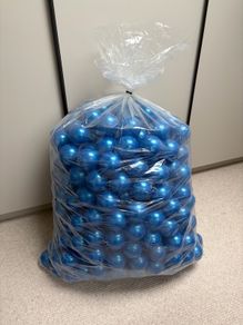 plastic balls 200 pcs