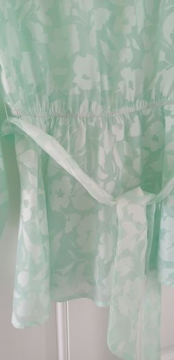 Sheer top elasticated waistband suit 12/14
