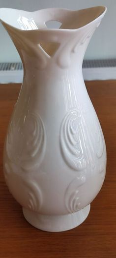 Donegal Irish Porcelain Pedestal Vase Applied Flowers EUC 7.5"