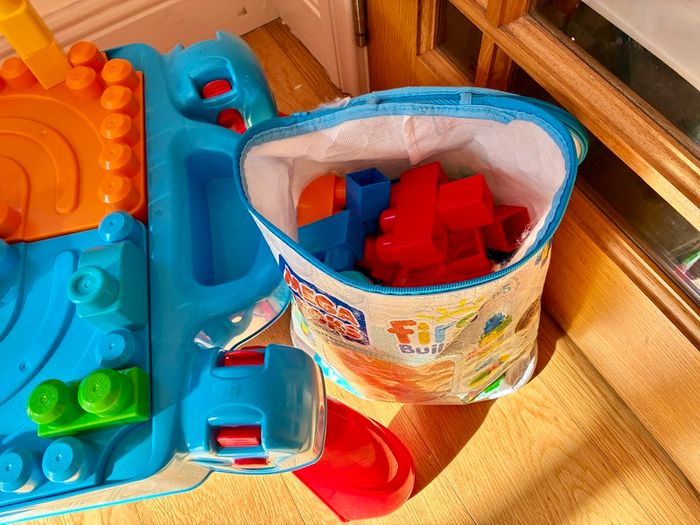 Duplo table and blocks