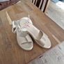 gold ladies sandals Image 3