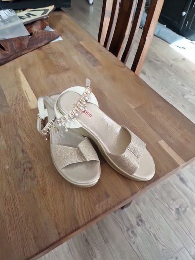 gold ladies sandals