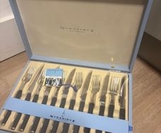 newbridge home steak knife and fork set