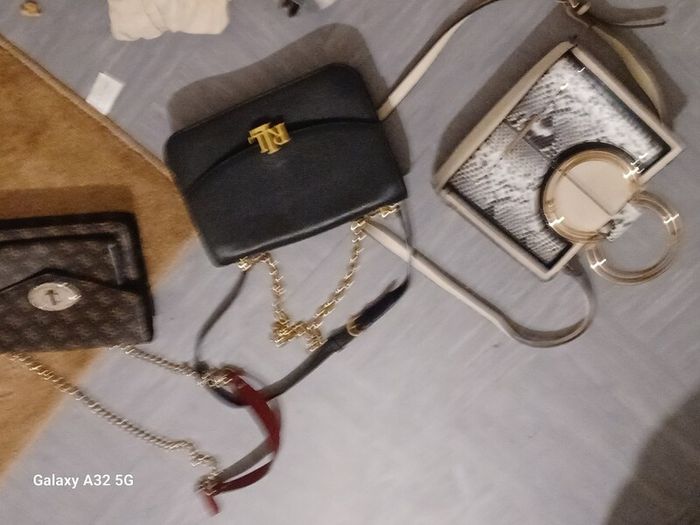 Women's handbags used 0