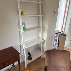 bookshelf