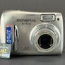 Olympus X-715 retro digital camera Image 2