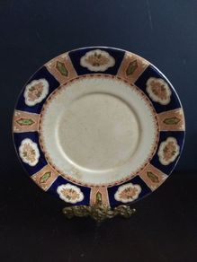 Lovely Collectable Arklow Pottery Cake Plate in Pattern Number 809, with Condition Issues - Shabby Chic!
