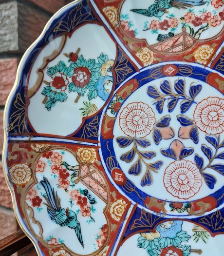 Vintage Pair of Imari Decorative Wall Plates