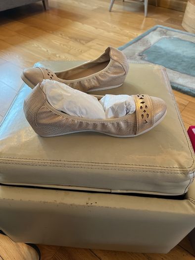 Flat Redz shoes
