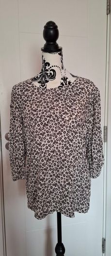 New womans M&S top