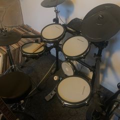 Electronic drum kit Millennium MPS - 750X