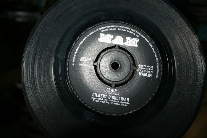 Single Vinyl's  85 pieces