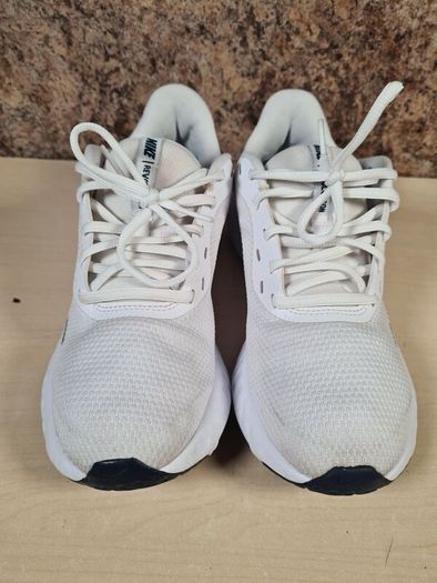 Womens NIKE REVOLUTION 5 trainers runners white Size UK 6 EU 40  boys girls