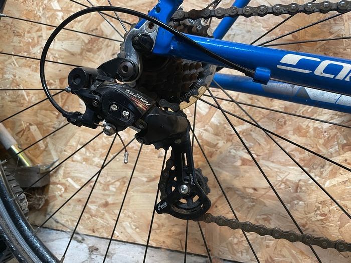 Carrera Zelos road bike