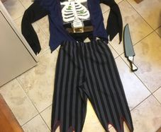 costume