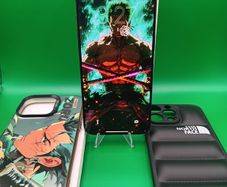 iPhone 15 Pro Max 512 GB with 4 cases excellent condition