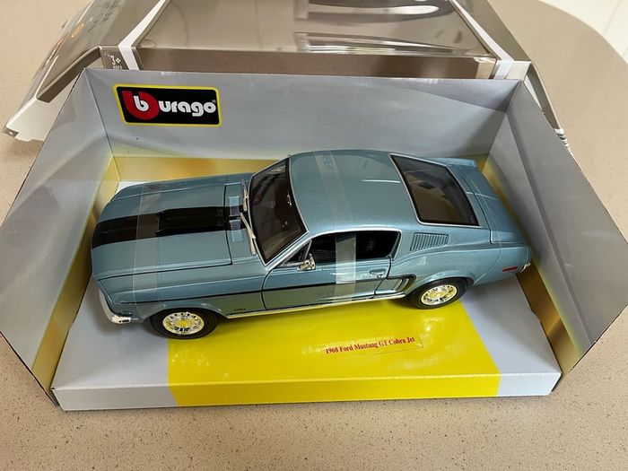 Ford Mustang GT Cobra Jet 1/18 Burago Rare