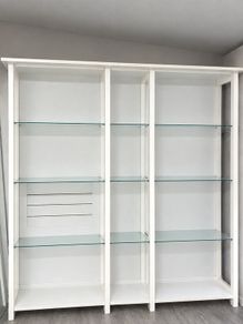 Bespoke custom-made glass display cabinet / display unit.  High-quality, professionally made unit with 3 sections and multiple glass shelves. White finish with glass shelving and a large amount of display/storage space.