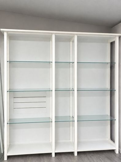 Bespoke custom-made glass display cabinet / display unit.  High-quality, professionally made unit with 3 sections and multiple glass shelves. White finish with glass shelving and a large amount of display/storage space.