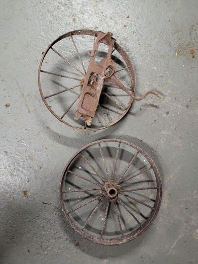Cast iron binder wheels wagon wheels