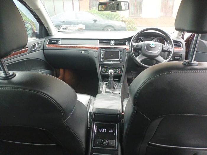Skoda Superb 2012