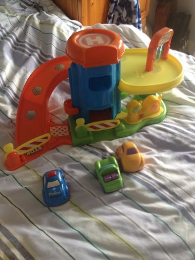 toy garage