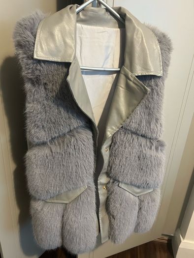 Stunning fur gilet, like new.  Bought Neola Boutique Malahide