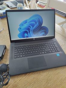 Big Screen Fast HP Laptop Intel 11th/12GB/256GB SSD/W11
