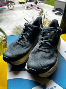 Hoka Challenger 8