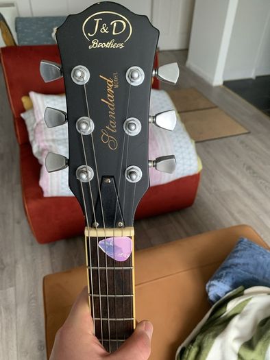 Jack & Danny Electric guitar with case