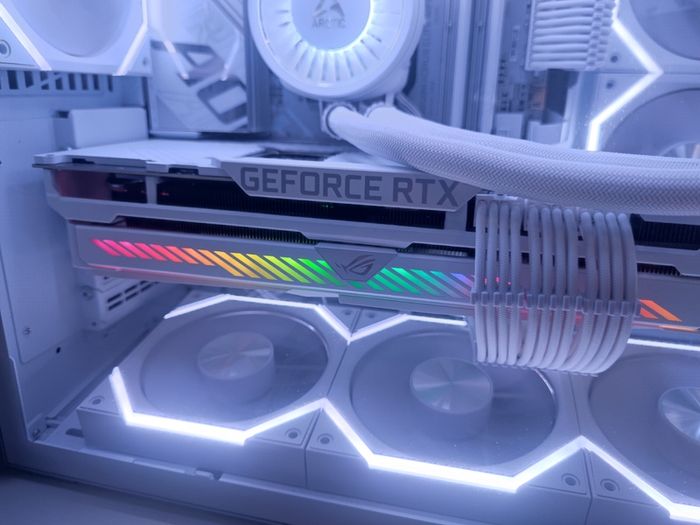 High-End Gaming PC - Ryzen 7 9800X3D - RTX 3080 - 32GB DDR5 - White Build - Like new