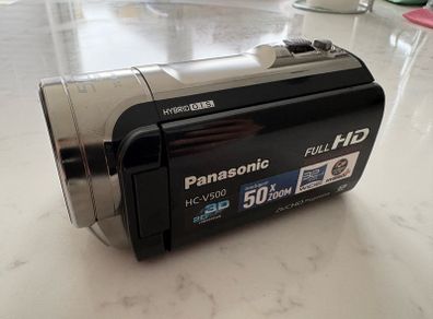 Comcorder Panasonic HC-V500 NON WORKING