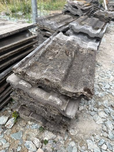 Ridge Roof tile