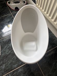 Shnuggle Baby Bath Tub