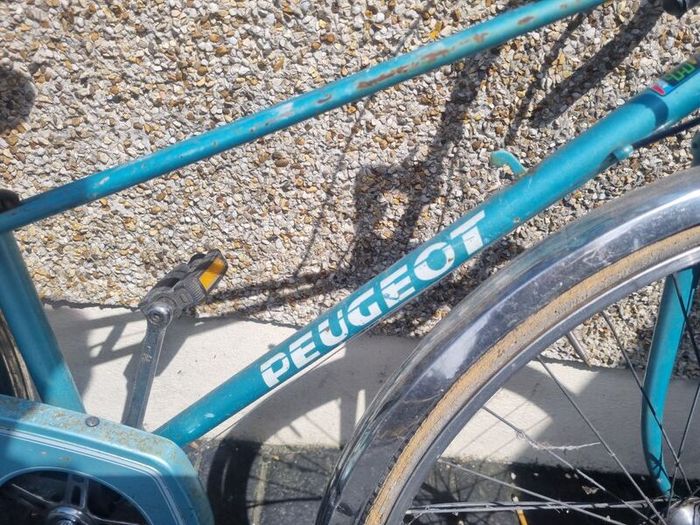 Old racer  needs fixing