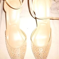 Size 7 Nude mesche Heels