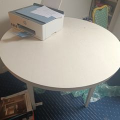 solid wood circular table