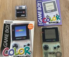 Nintendo Gameboy Color CGB-001 Color Clear Boxed with Manual and Flash Card 4GB