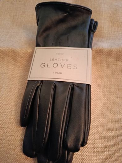 Leather gloves - medium
