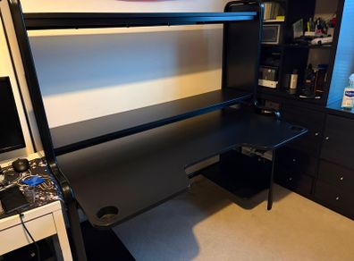 IKEA FREEDE computer desk