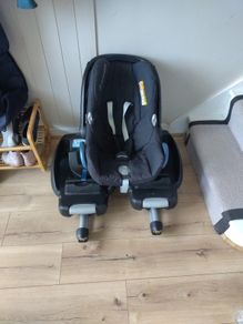 Free ISOFIX car seat and two bases