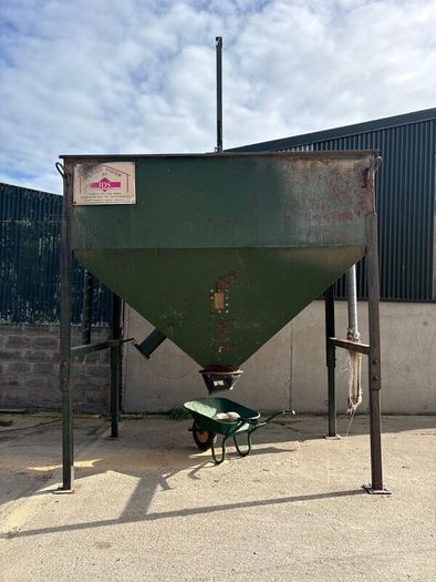 Meal bin