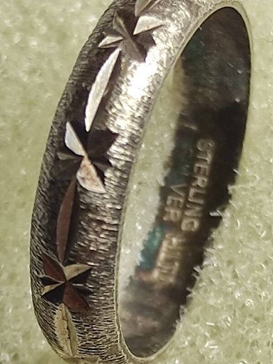 Vintage sterling silver band ring
