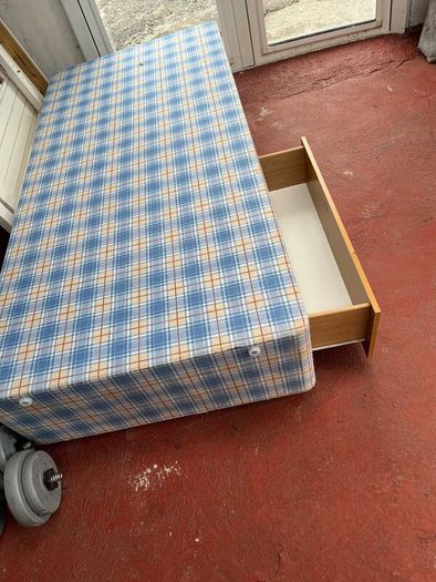 Single bed