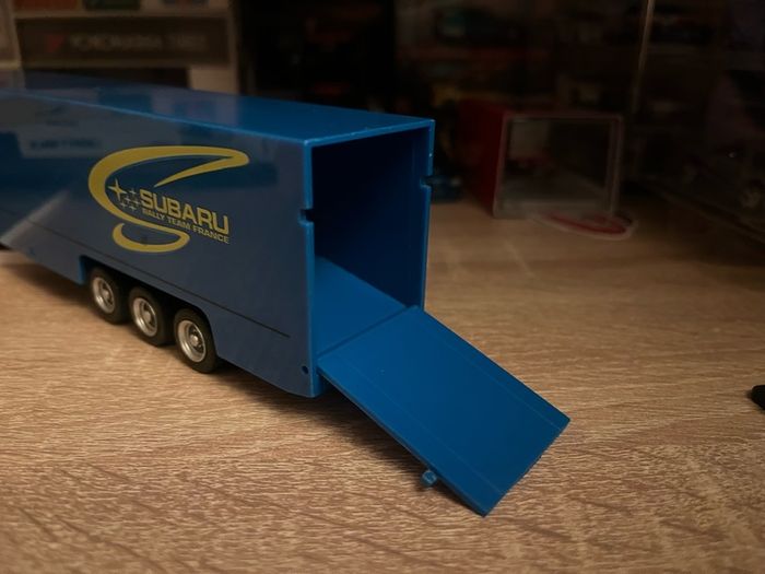 Majorette Mercedes actros Subaru rally team transporter
