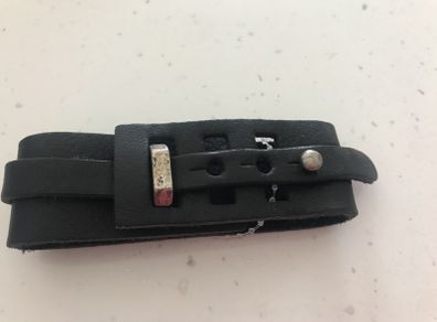 Black leather cuff - New