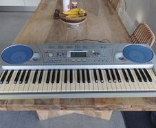 Yamaha psr-275 postage E13