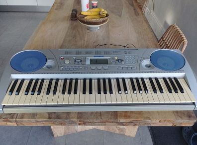 Yamaha psr-275 postage E13